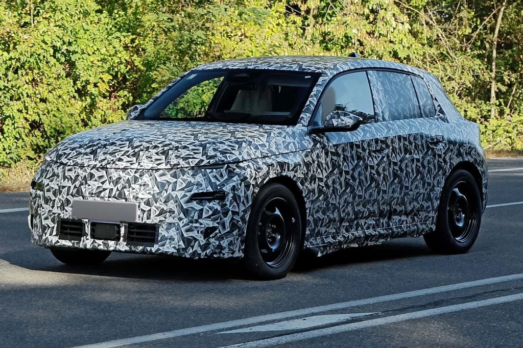 O próximo Peugeot 208 deverá estrear o volante Hypersquare