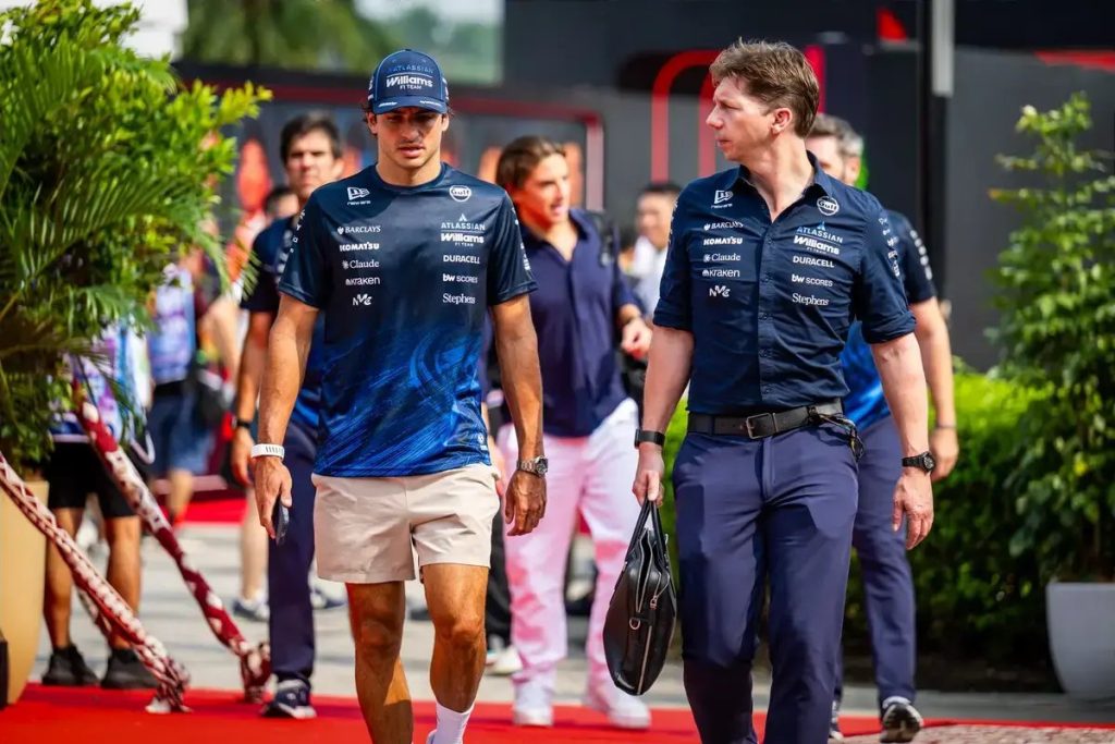 Sainz acusa FIA de injustiça na ativação do modo de ultrapassagem
