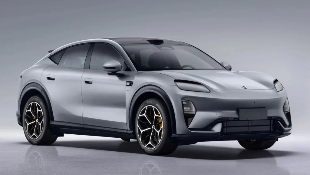 Seres e CATL mostram o Aiva ME7: 563 CV com “ar de Porsche”