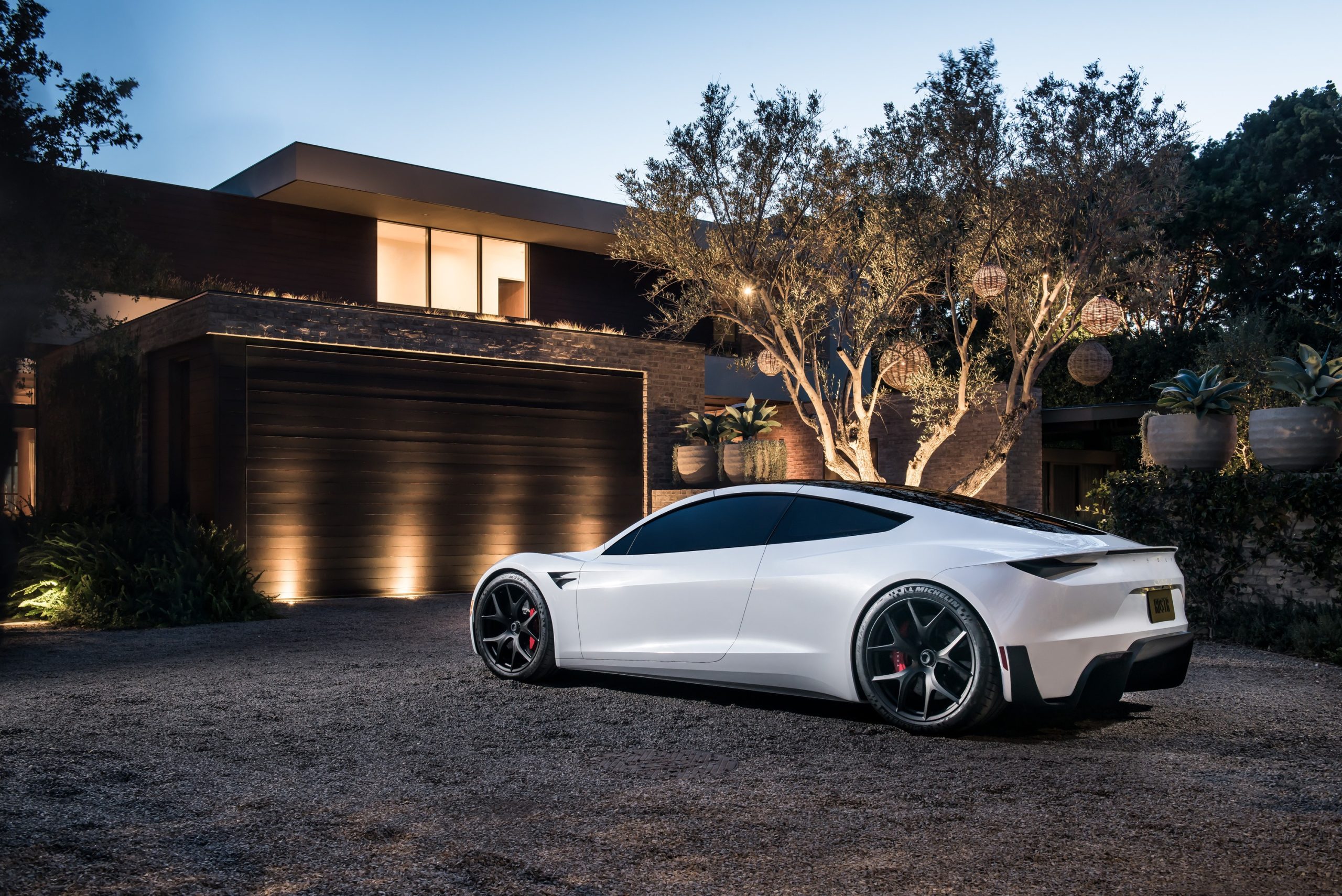 O protótipo do Tesla Roadster de 2017, do kit de imprensa da Tesla. Não é a nova geração, que só é apresentada a 15 de outubro.