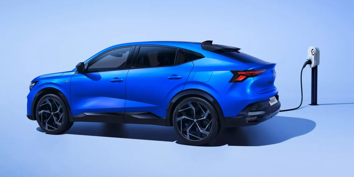 Renault Rafale 2024: A High-Tech Plug-In Hybrid Taking on BMW