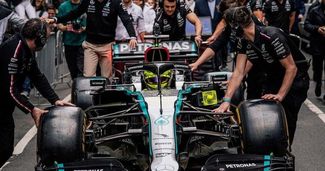 Ferrari Chief asserts Lewis Hamilton not coming to Maranello to ‘relax in retirement’