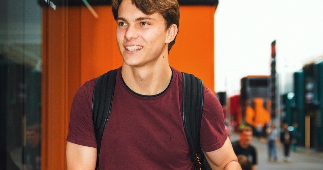 Oscar Piastri says Zak Brown and Andrea Stella have different personalities at McLaren.