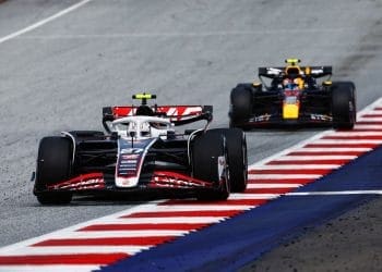 Komatsu believes Hulkenberg has the potential to win races in Formula 1 with the appropriate vehicle.