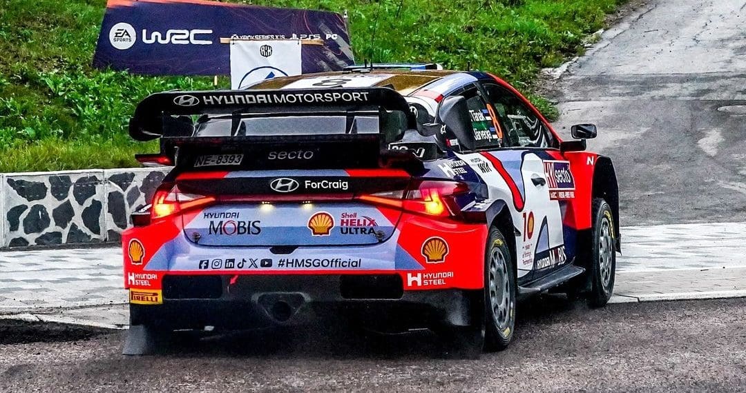 VIDEO: Ott Tanak involved in crash at Finnish rally