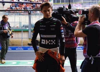 Stella and Piastri disagree on F1 Belgian Grand Prix pit stop mistake.