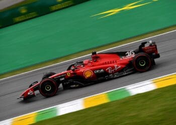 A corrida que acabou antes de começar para Charles Leclerc