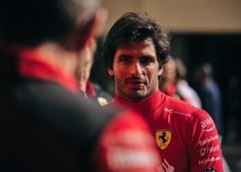 Carlos Sainz quer renovar com a Ferari ‘por mais do que um ano’