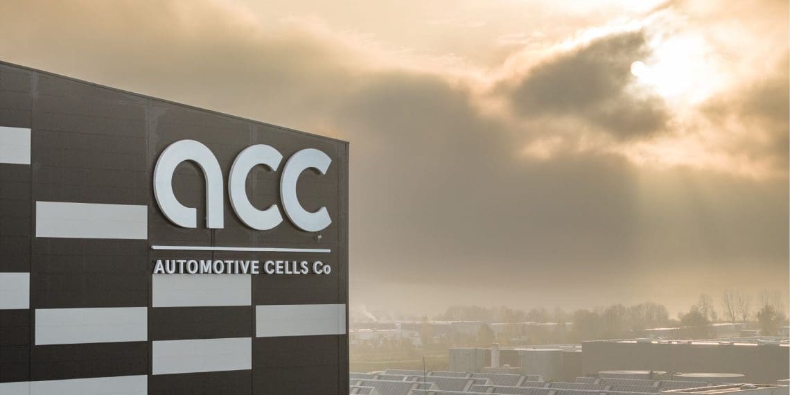 Governo italiano corta nos apoios à construção a fábrica de baterias da ACC