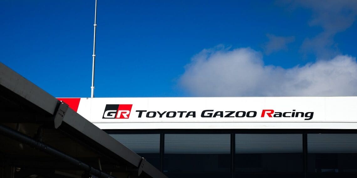 Toyota troca de cores e ativa «night mode» no WEC e no WRC