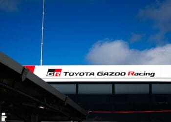 Toyota troca de cores e ativa «night mode» no WEC e no WRC