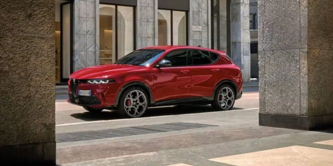 Alfa Romeo estreia renovado Tonale no Salão de Paris