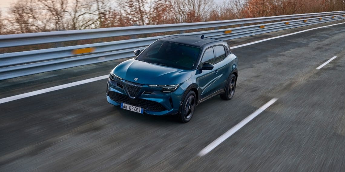 Alfa Romeo abre encomendas para o Junior Ibrida: conheça os preços