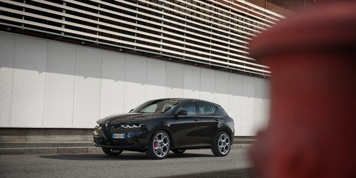 Alfa Romeo Tonale atualizado chega com caraterísticas tecnológicas melhoradas