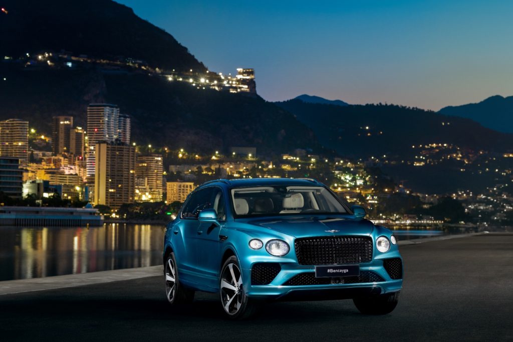 Bentley apresenta coleção exclusiva Bentayga EWB Azure Riviera