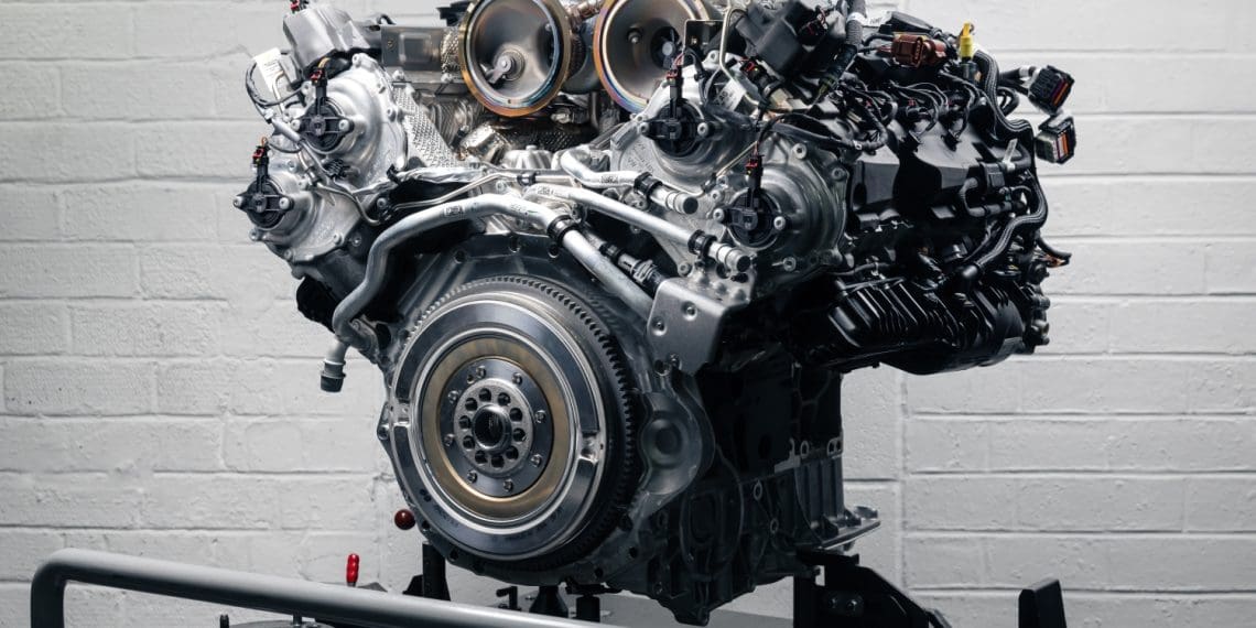 Bentley vai substituir motor W12 por V8 híbrido
