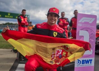 Carlos Sainz unfazed by teams eager for decision on 2025