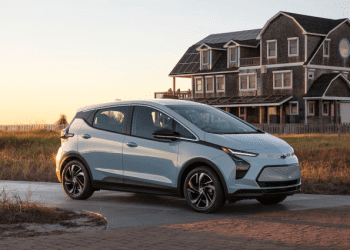 GM Recalls Faulty Chevrolet Bolt EVs Due to Battery Fire Hazard!