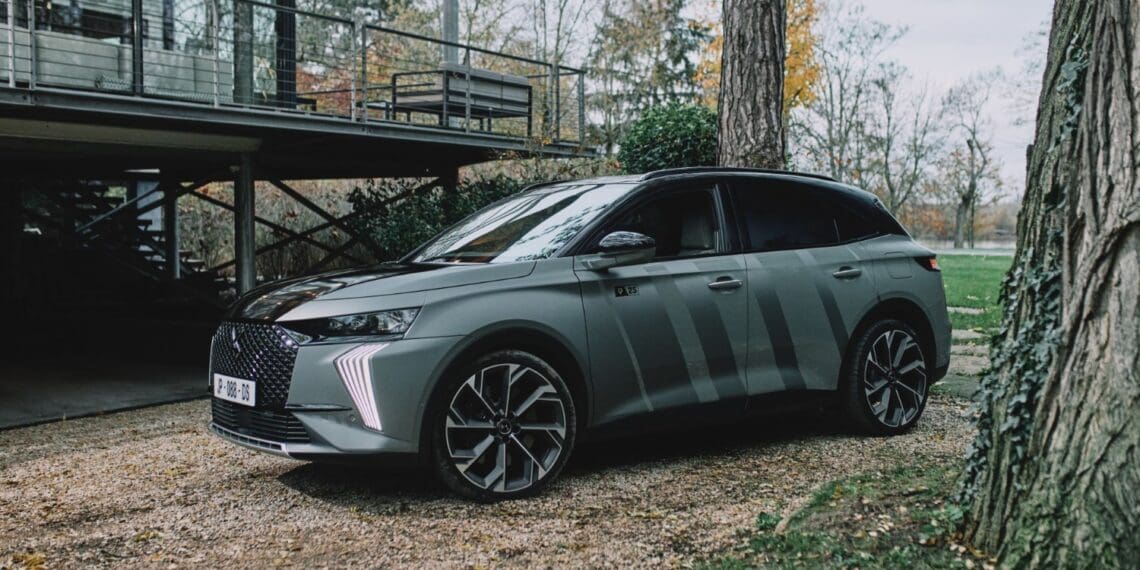 DS 7 E-TENSE 4X4 360 com design exclusivo para cliente especial