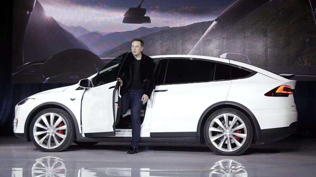 Elon Musk diz que o “futuro é autónomo” e não de veículos elétricos de baixo custo