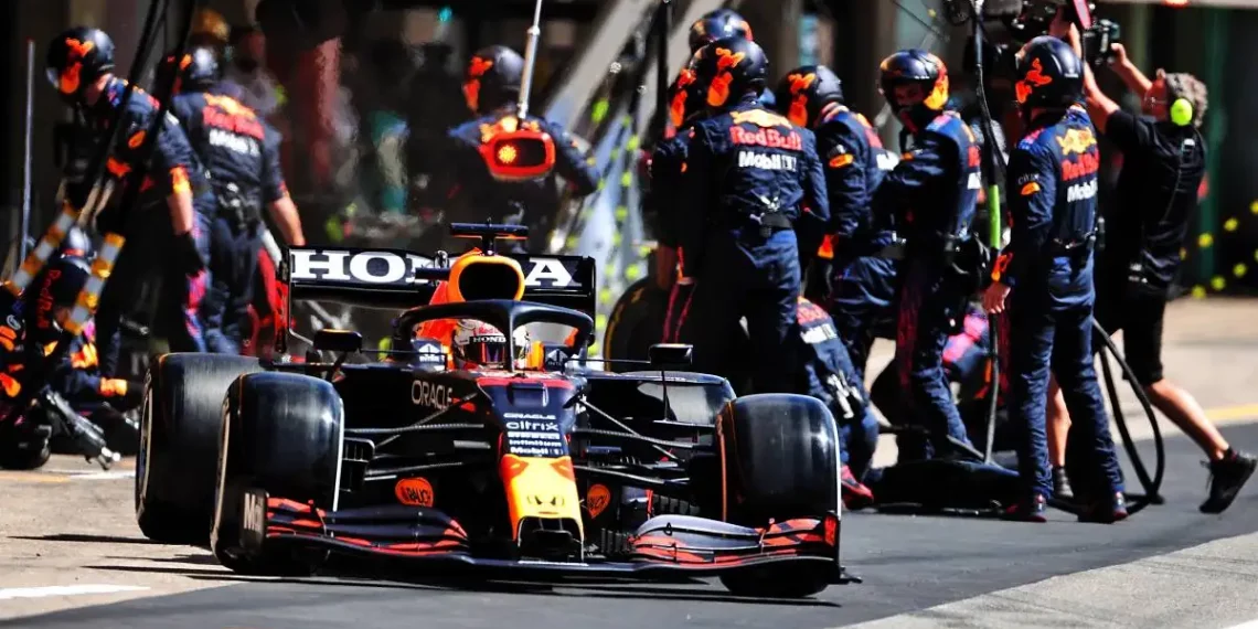 Os pilotos de F1 estão agora proibidos de bloquear as boxes, numa altura em que a FIA está a impedir a sua ação
