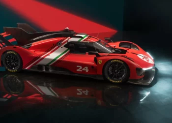 O Ferrari 499P Modificata é um carro de Le Mans sem restrições que caso tenha dinheiro pode comprar