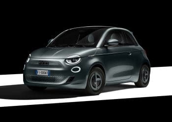 Fiat 500e ganha edição especial Giorgio Armani