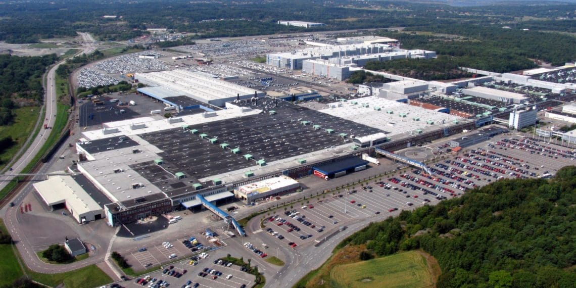 Volvo comemora 60 anos da fábrica de Torslanda apontando ao futuro elétrico