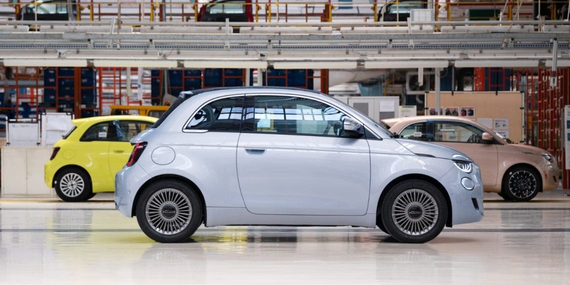 Novo Fiat 500 híbrido vai ser produzido em Itália e chega em 2026