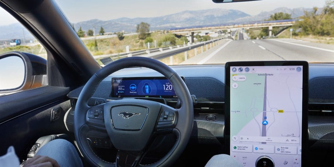 Ford BlueCruise passa a estar disponível em 15 países europeus
