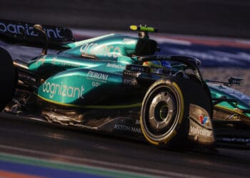 Lawrence Stroll garante que Aston Martin F1 não está à venda: ‘Não vou a lado nenhum’