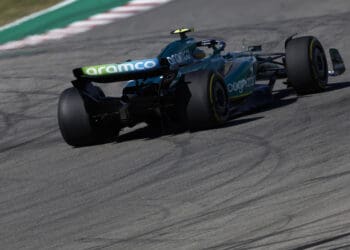 Fernando Alonso sem meio metro do fundo plano teve de abandonar GP dos EUA