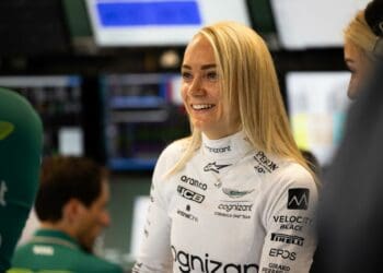 Jessica Hawkins marcou regresso de uma mulher a um monolugar de F1 cinco anos depois