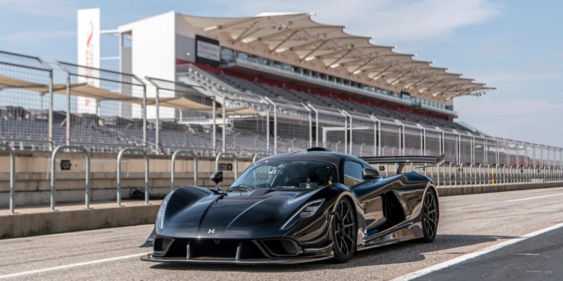 Venom F5 Revolution bate novo recorde de velocidade