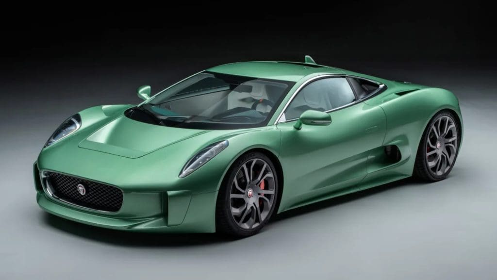 Ian Callum reinventa o Jaguar C-X75
