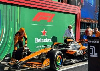 Lando Norris Refuses to Panic Amidst Title Chase, Defends McLaren’s Team Dynamics