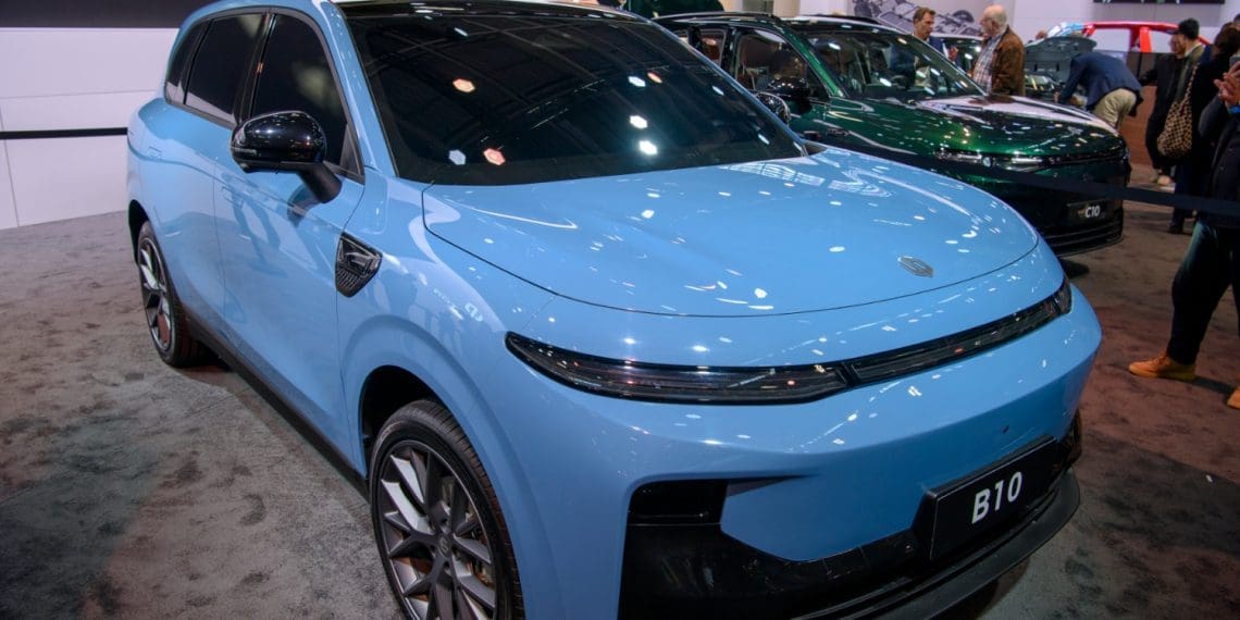 Leapmotor estreia novo B10 na Europa