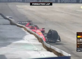 Vídeo: O desespero de Charles Leclerc com o abandono na volta de formação