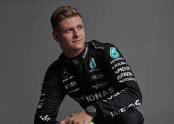 Mick Schumacher testou para a Pirelli em Magny-Cours