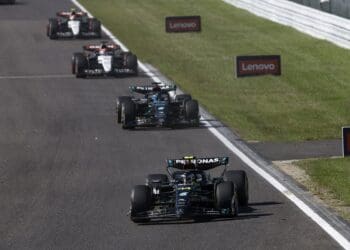 Mercedes não baixa os braços e prepara atualizações para a lutar com a Ferrari