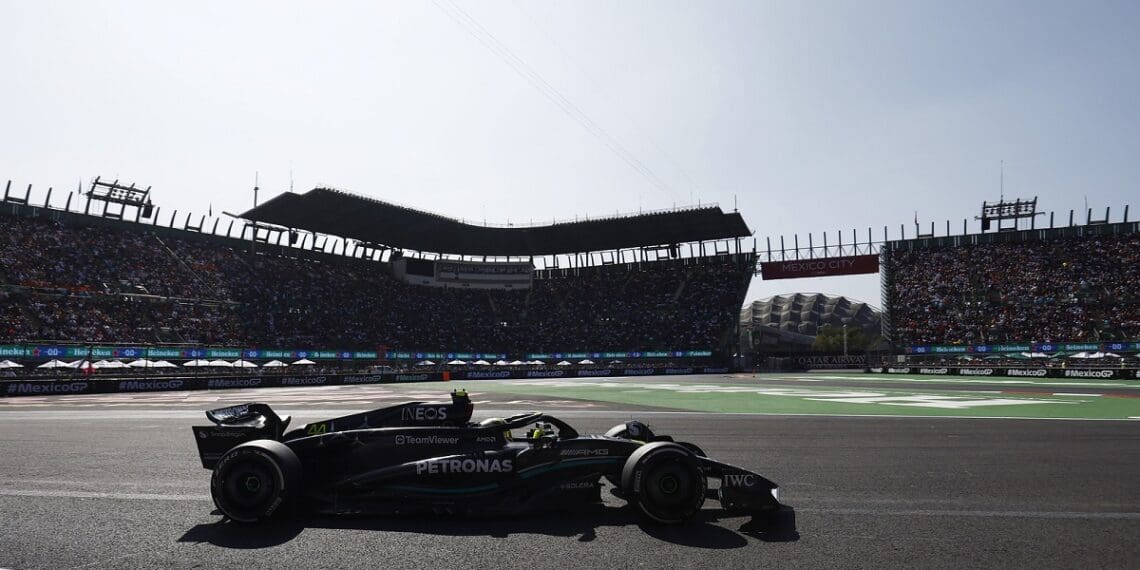 Toto Wolff confiante para 2024 com o novo fundo plano do Mercedes W14