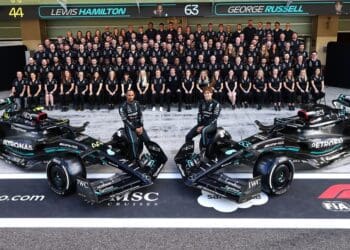 Jacques Villeneuve aponta o que mudou o equilíbrio de forças entre George Russell e Lewis Hamilton