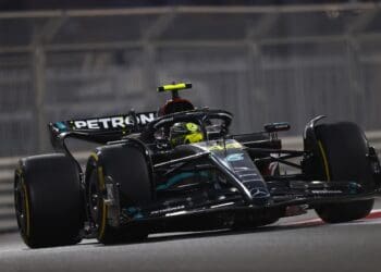 FP2 em Abu Dhabi ‘frustrante’ para Lewis Hamilton