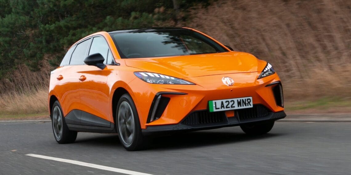 BYD Dolphin vs MG4: marcas chinesas ao ataque!