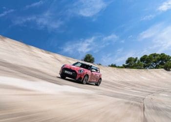 FIRST-EVER ELECTRIC MINI JCW STORMS GOODWOOD FOS!
