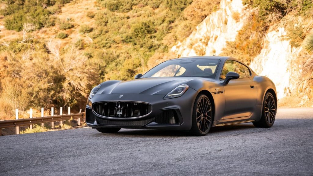 Maserati chama de volta os modelos GranTurismo e GranCabrio devido a um indicador de nível de combustível com defeito: risco de paragem em alta velocidade.