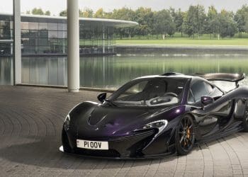 Sucessor do McLaren P1 pode chegar no final do ano com portas de asa de gaivota
