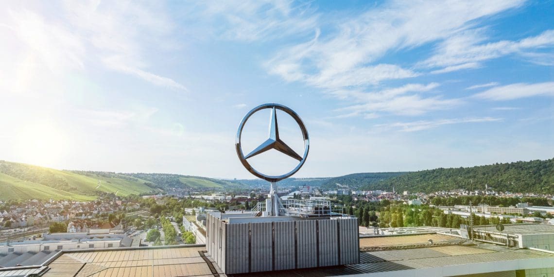 Mercedes inaugura eCampus para desenvolver células e baterias para veículos elétricos