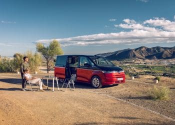 VW lança “pack” que transforma a Multivan numa autocaravana