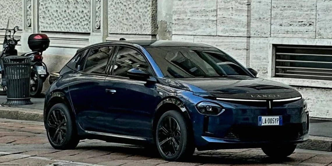 Lancia Ypsilon. Aí está o novo rival do Renault Clio!